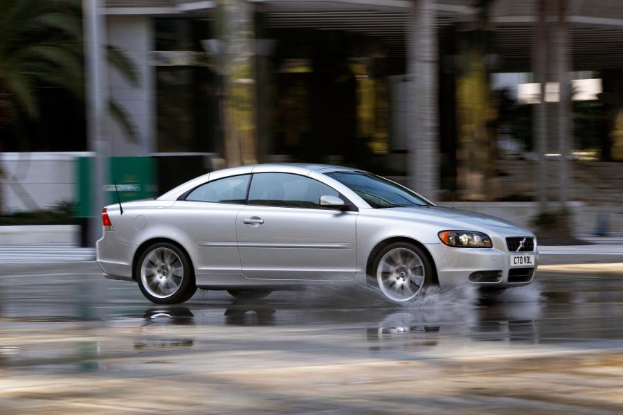  Volvo C70 T5 2005 года  (фото 49 из 93)